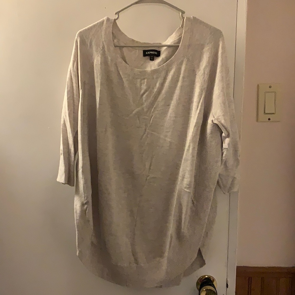 EXPRESS oversized 3/4 sleeve round hem sweater